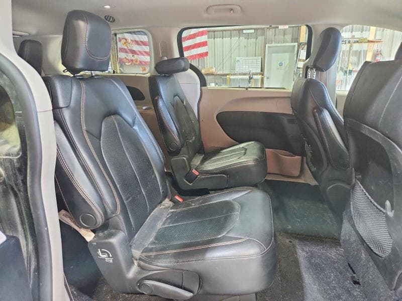 2020 CHRYSLER PACIFICA 11