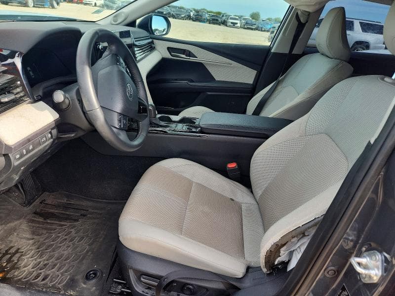 2025 TOYOTA CAMRY XLE 7