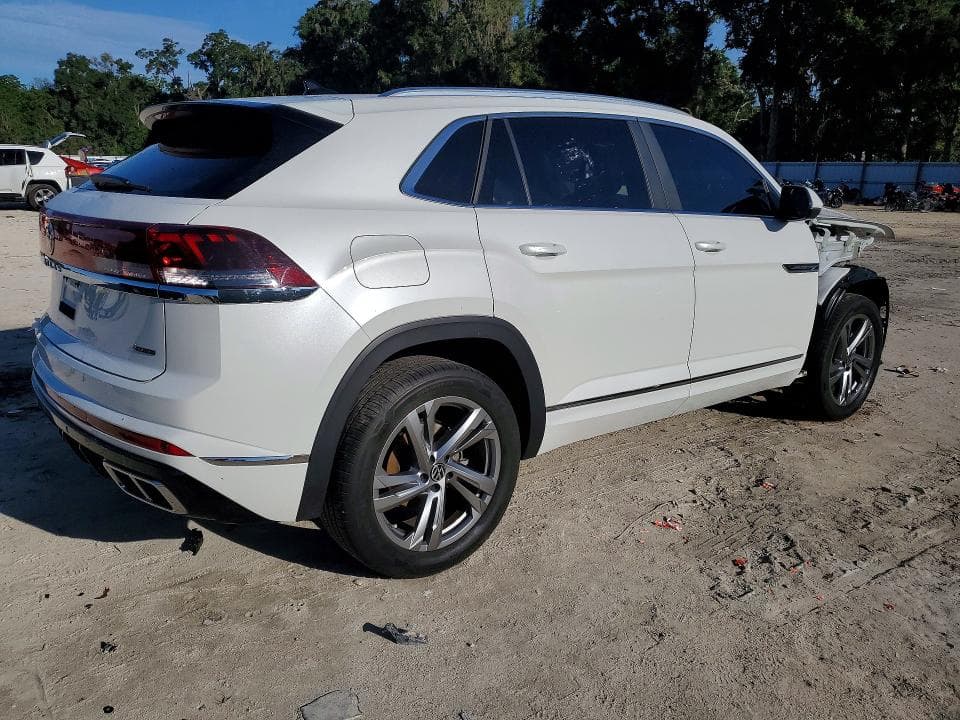 2024 VOLKSWAGEN ATLAS CROSS SPORT SEL R-LINE 3