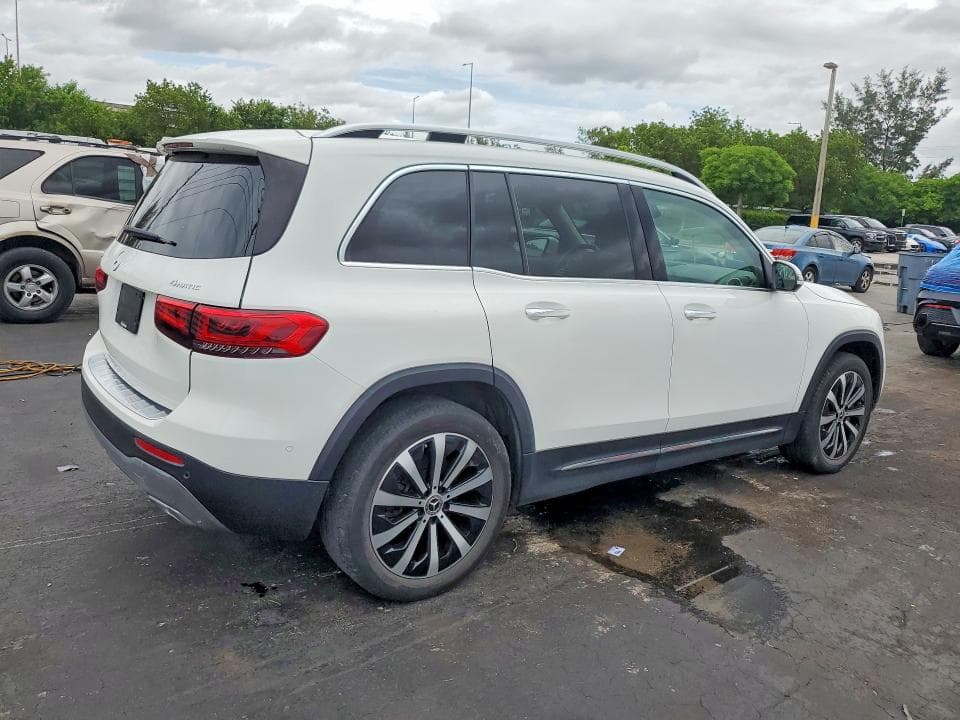 2022 MERCEDES-BENZ GLB 250 4MATIC 3