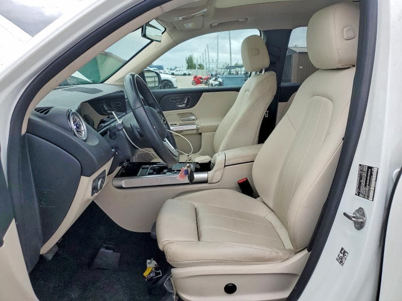 2022 MERCEDES-BENZ GLB 250 4MATIC 7