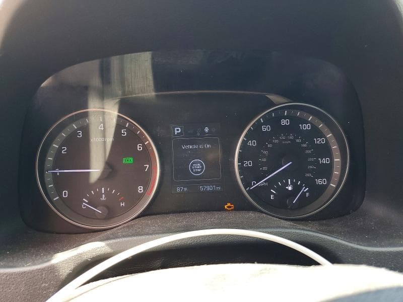 2017 HYUNDAI ELANTRA SE 9