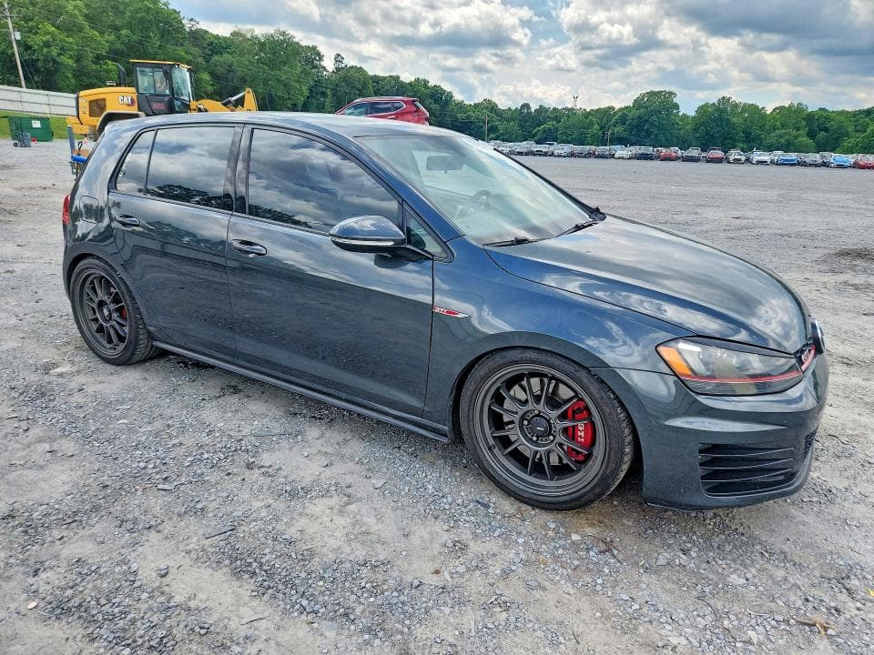 2017 VOLKSWAGEN GTI SPORT 4