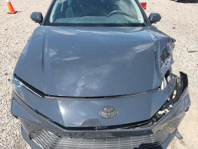 2025 TOYOTA CAMRY XLE XLE 11