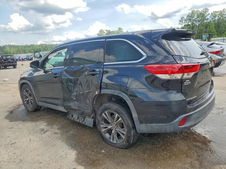 2019 TOYOTA HIGHLANDER LE 2