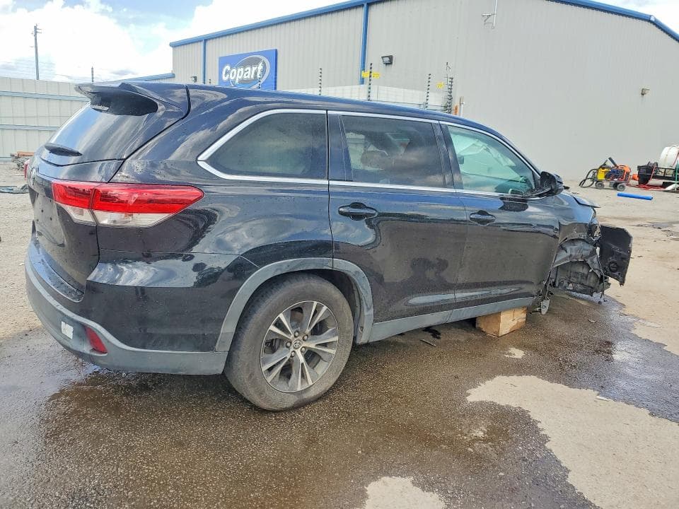 2019 TOYOTA HIGHLANDER LE 3