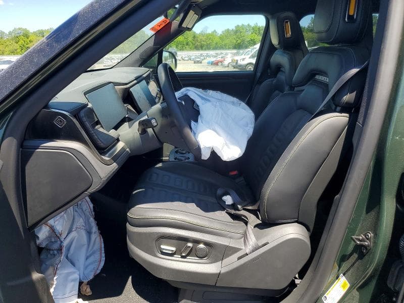 2025 RIVIAN R1S ADVENTURE 8