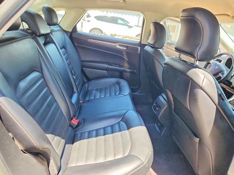 2017 FORD FUSION SE 10