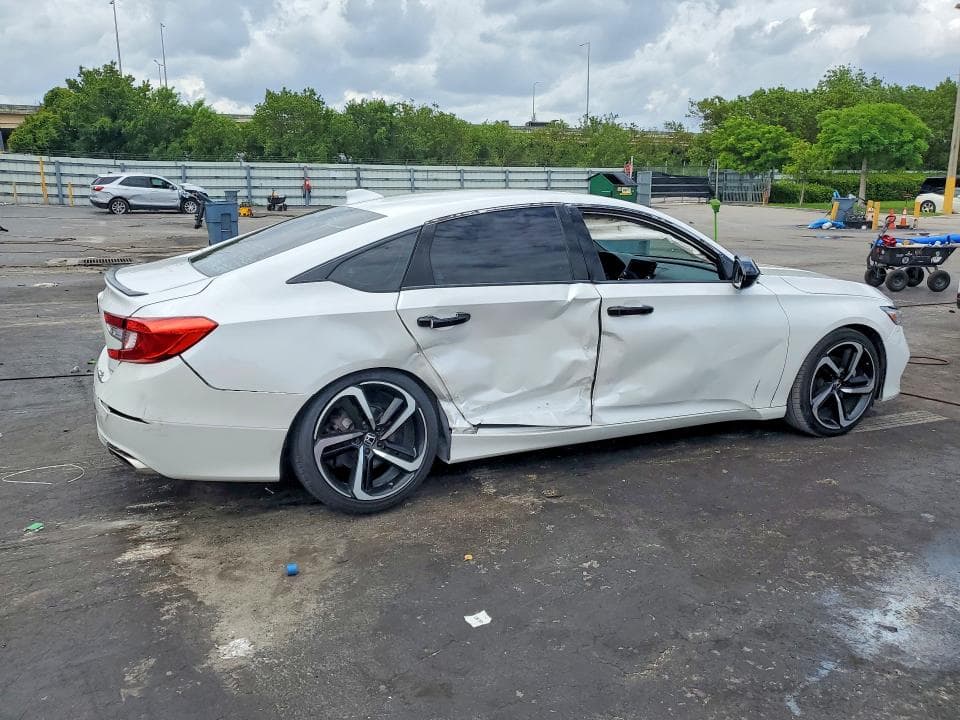 2018 HONDA ACCORD SPORT 3