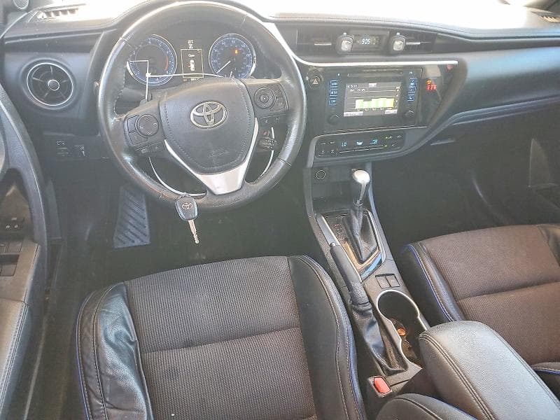 2018 TOYOTA COROLLA SE 8