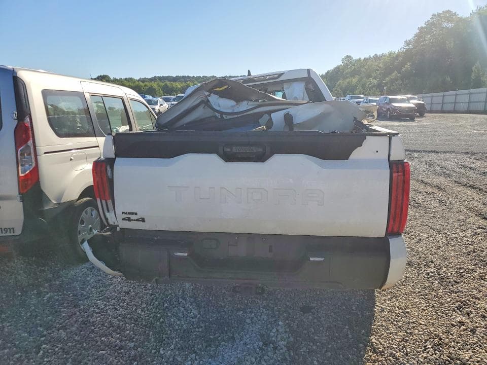 2025 TOYOTA TUNDRA SR SR 6