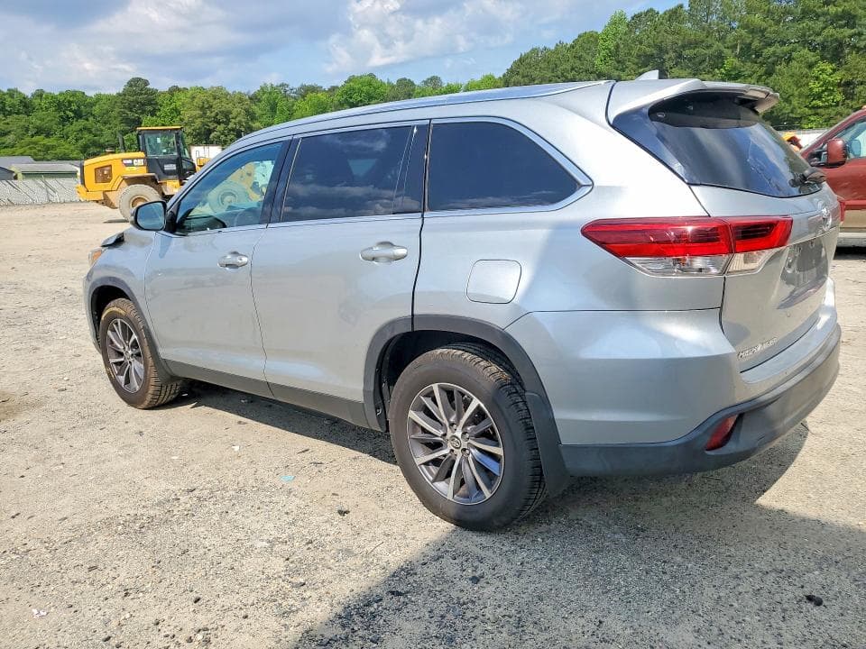2019 TOYOTA HIGHLANDER XLE 2