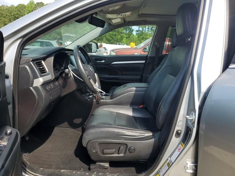 2019 TOYOTA HIGHLANDER XLE 7