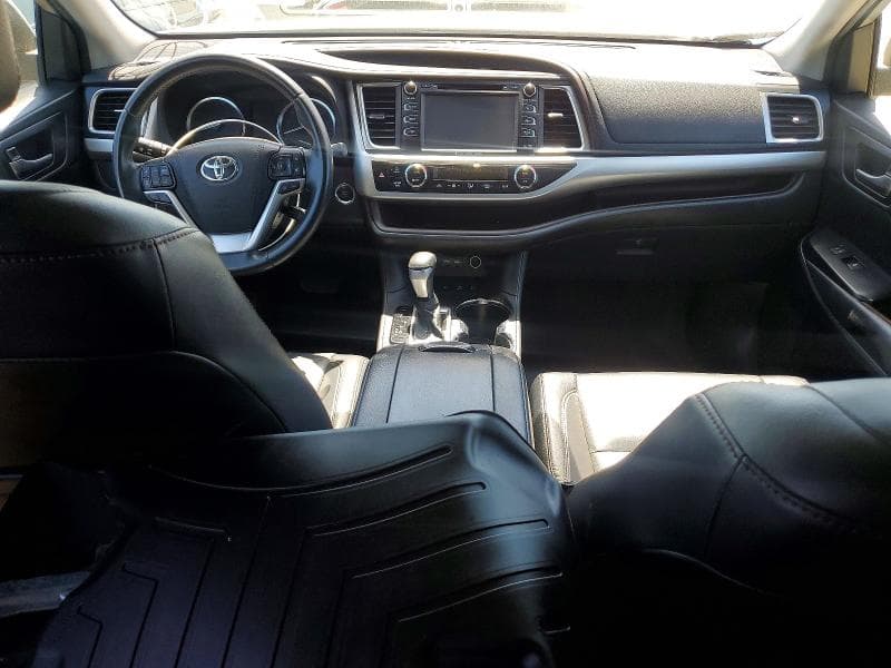 2019 TOYOTA HIGHLANDER XLE 8