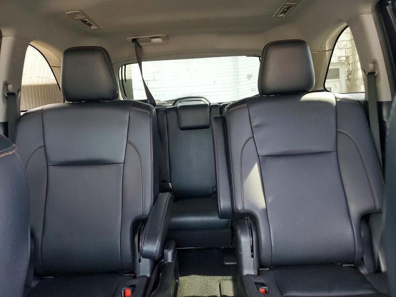 2019 TOYOTA HIGHLANDER XLE 10
