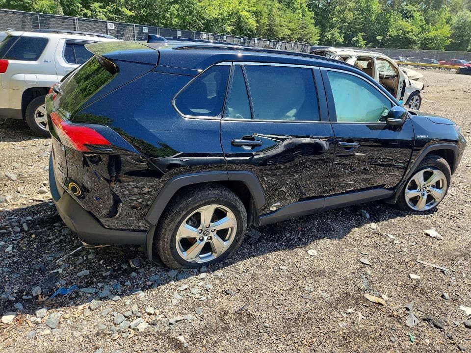 2021 TOYOTA RAV4 HYBRID XLE PREMIUM 3