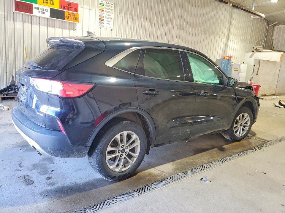 2021 FORD ESCAPE SE 3
