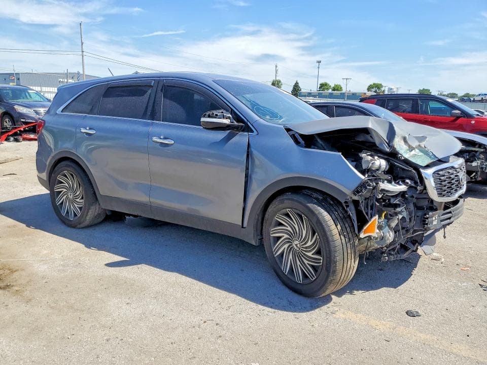 2020 KIA SORENTO S 4