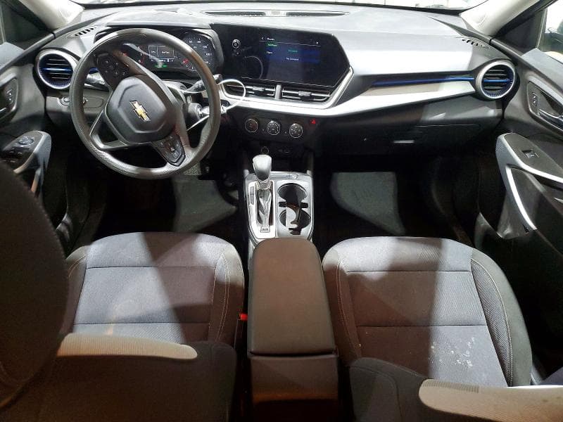 2025 CHEVROLET TRAX LS 8