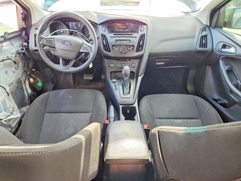 2017 FORD FOCUS SE 8