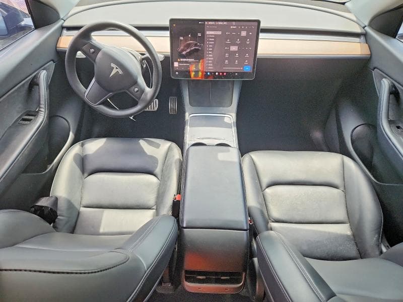 2022 TESLA MODEL Y 8