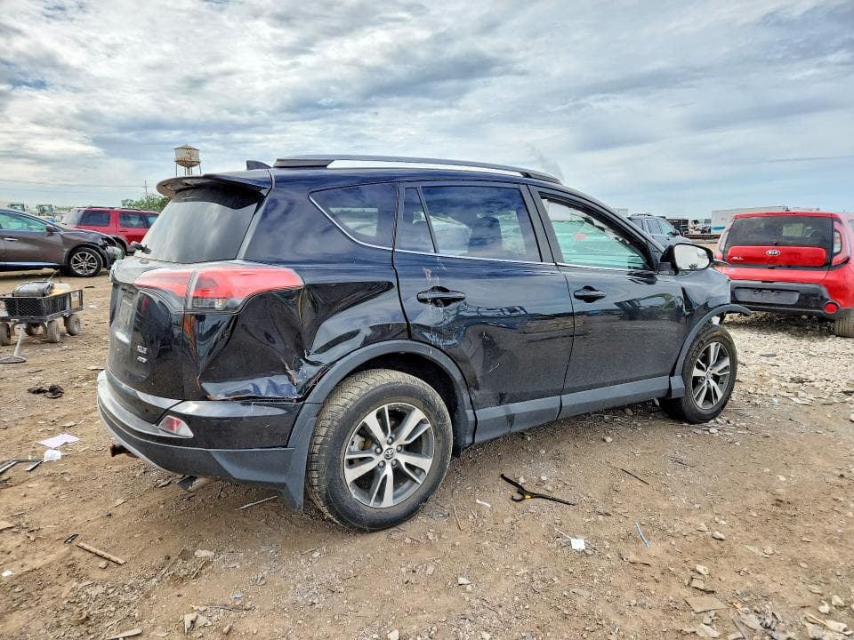 2017 TOYOTA RAV4 XLE XLE 3