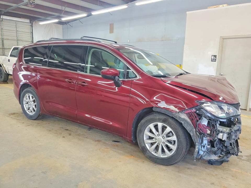 2020 CHRYSLER VOYAGER LXI 4