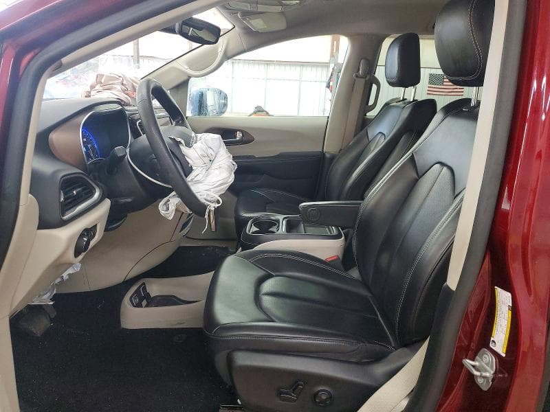 2020 CHRYSLER VOYAGER LXI 7