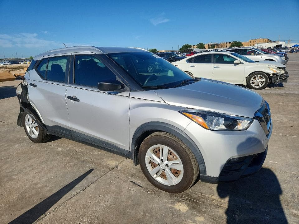 2019 NISSAN KICKS S 4