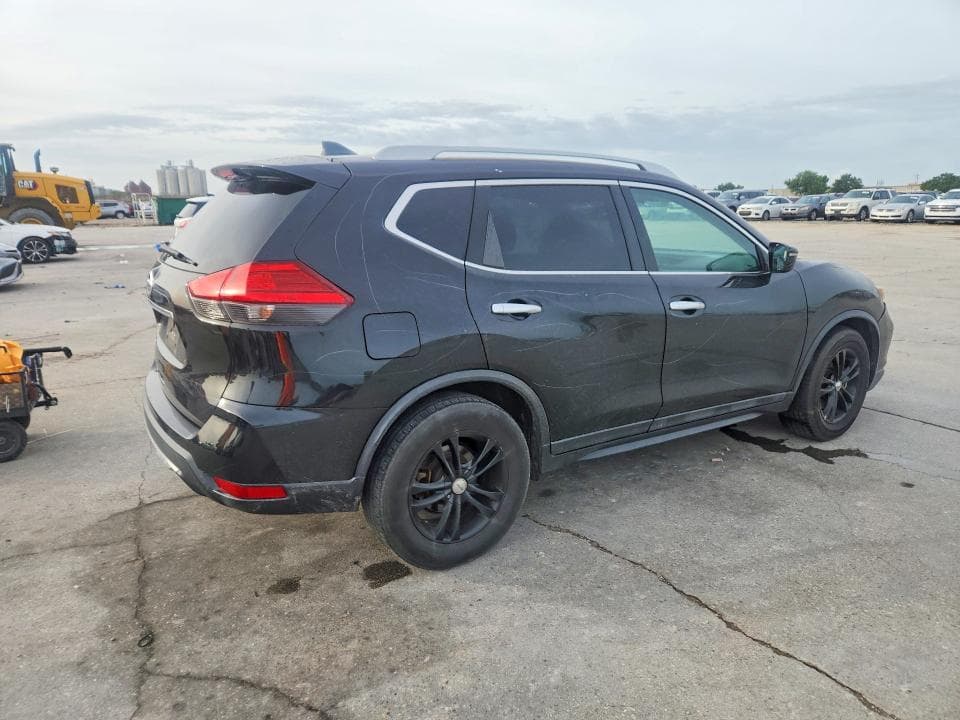 2017 NISSAN ROGUE SV 3