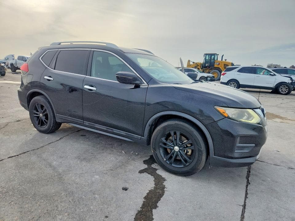 2017 NISSAN ROGUE SV 4
