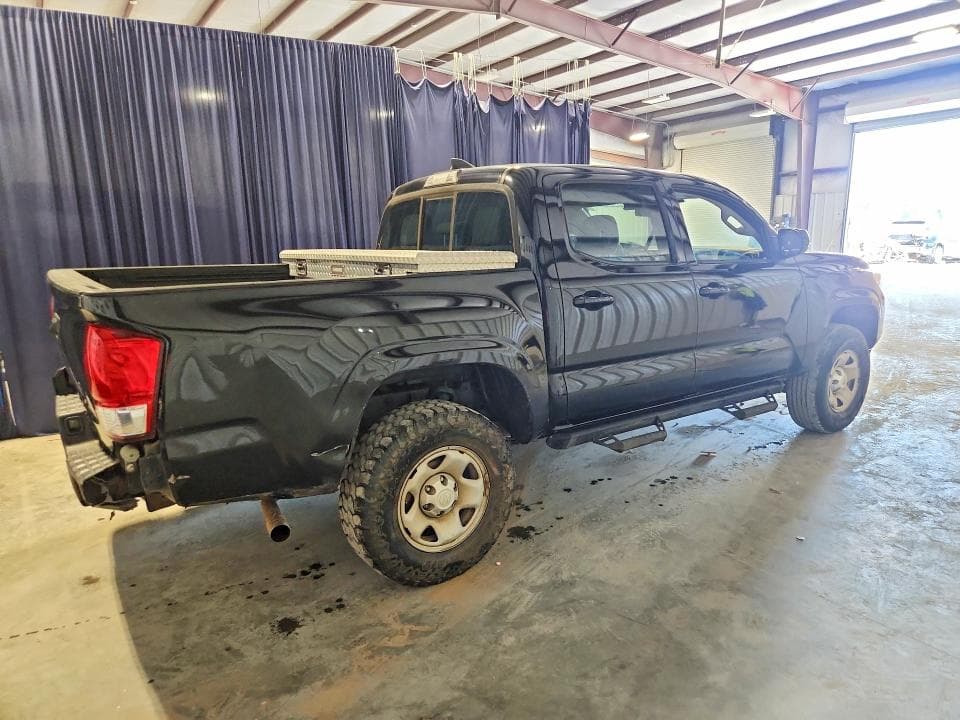 2018 TOYOTA TACOMA SR 3