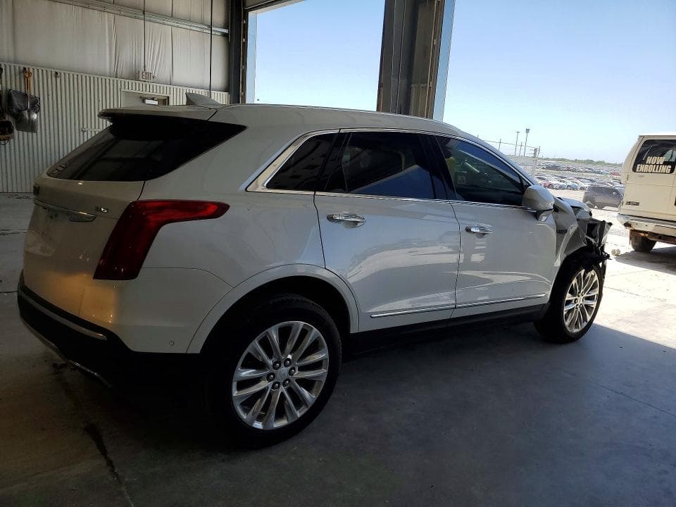 2017 CADILLAC XT5 PLATINUM PLATINUM 3