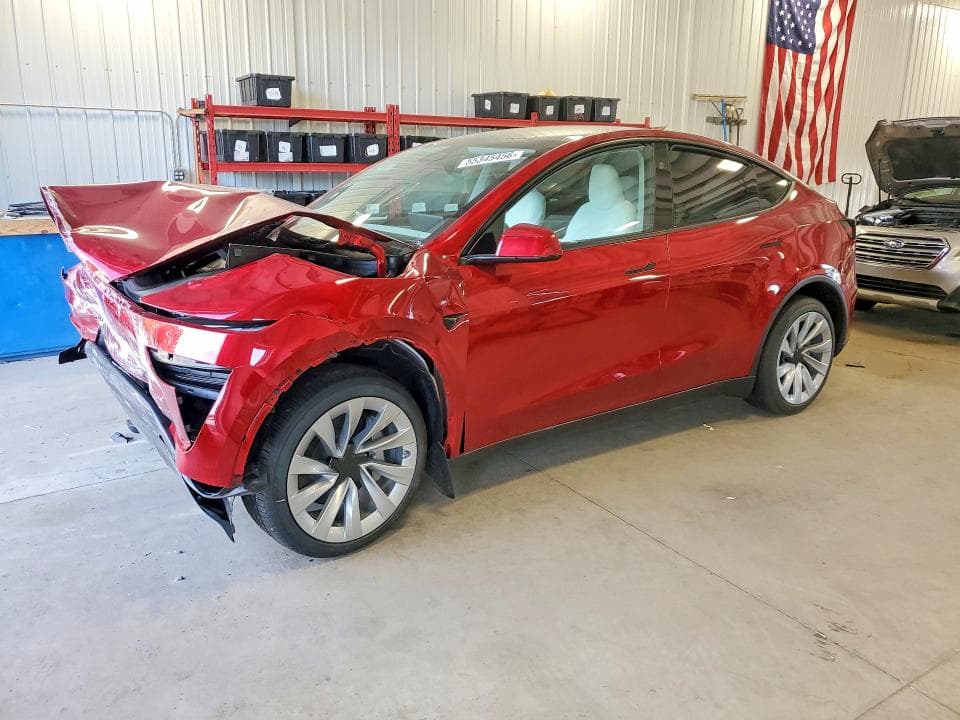 2026 TESLA MODEL Y 1