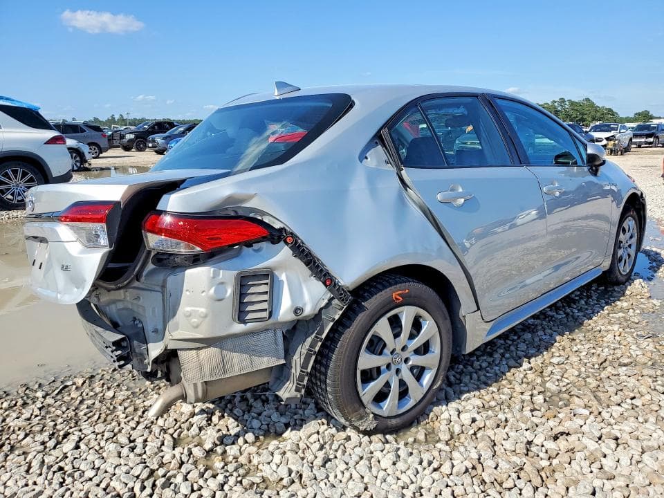 2022 TOYOTA COROLLA LE 3