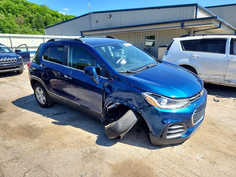 2019 CHEVROLET TRAX 1LT 4