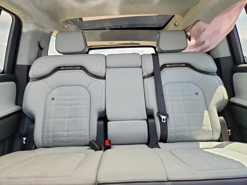 2025 RIVIAN R1S PREMIUM 10