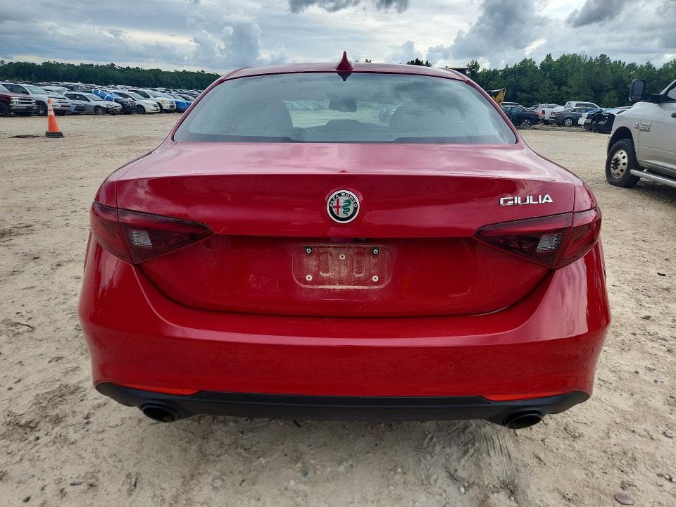 2022 ALFA ROMEO GIULIA 6