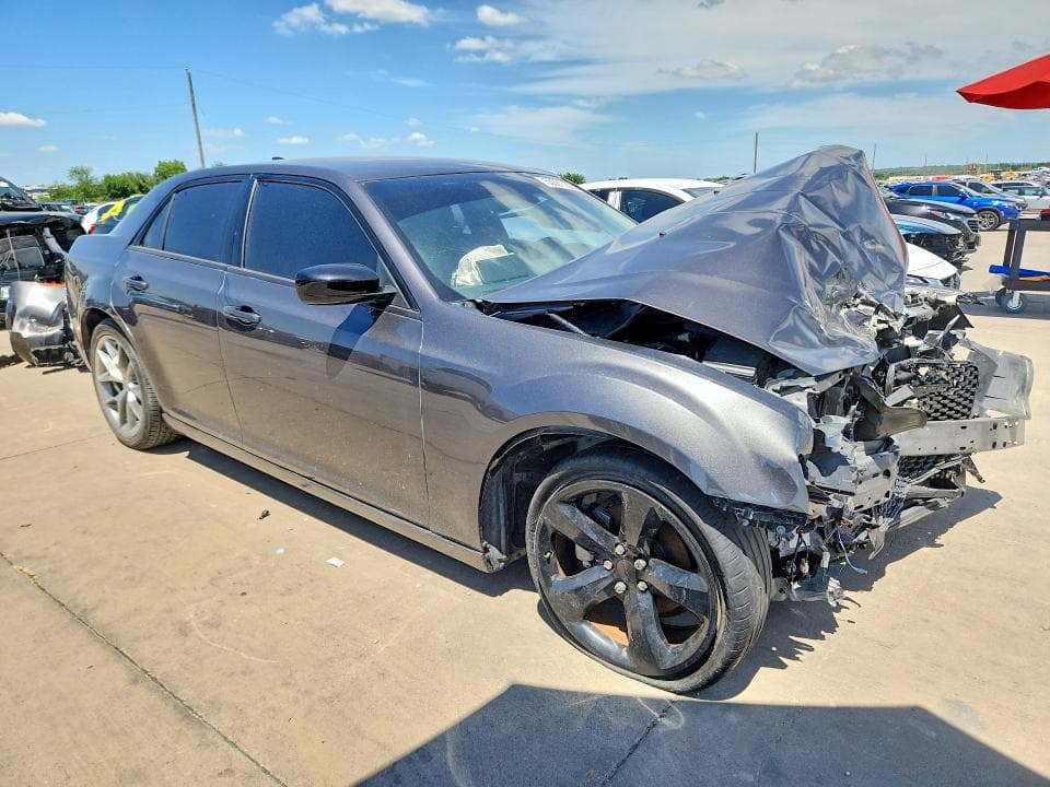 2020 CHRYSLER 300 TOURING 4