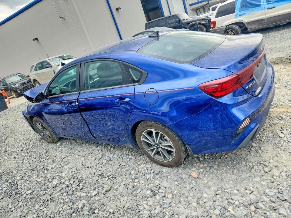 2023 KIA FORTE LXS 2