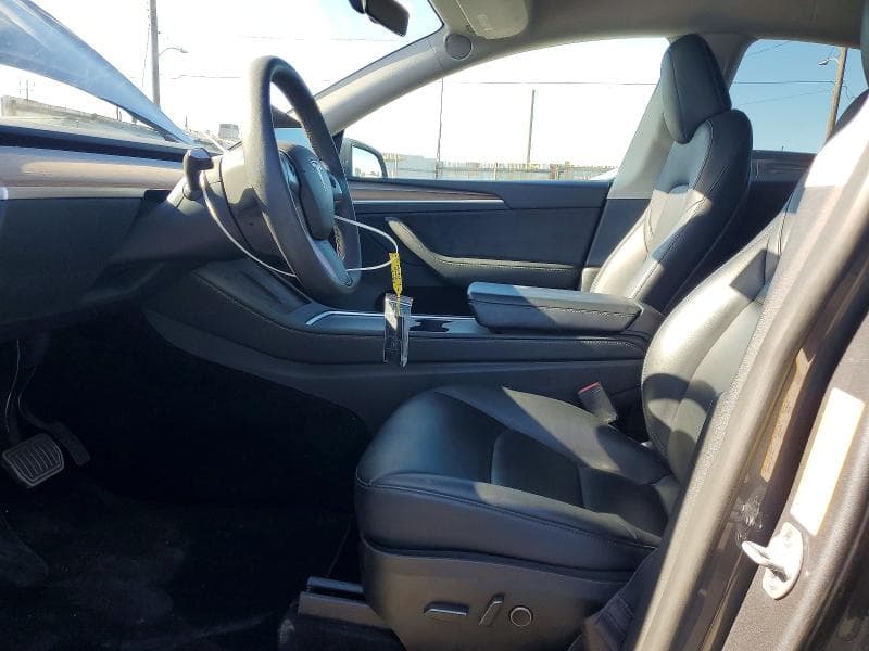 2023 TESLA MODEL Y 8