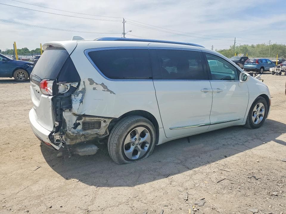 2017 CHRYSLER PACIFICA TOURING L PLUS 3