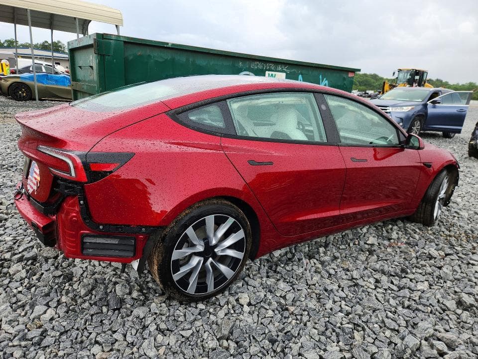 2025 TESLA MODEL 3 3