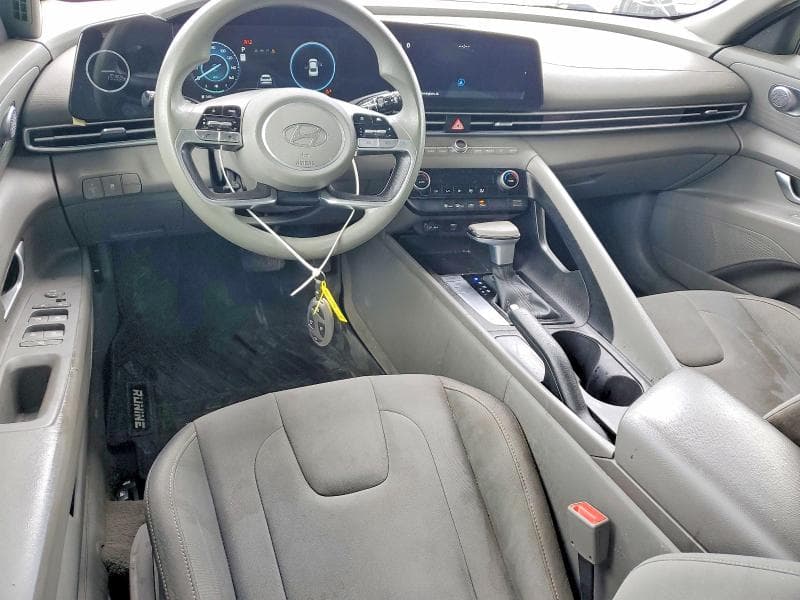 2024 HYUNDAI ELANTRA SEL 8