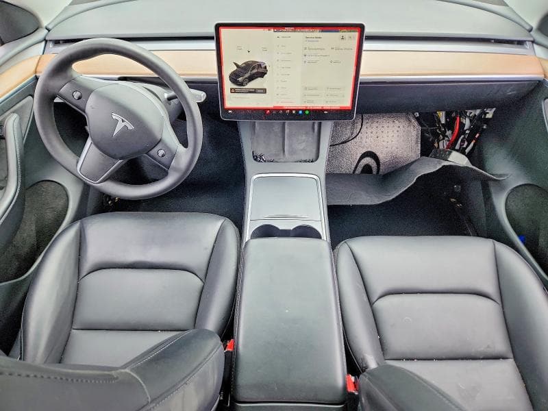 2024 TESLA MODEL Y 8