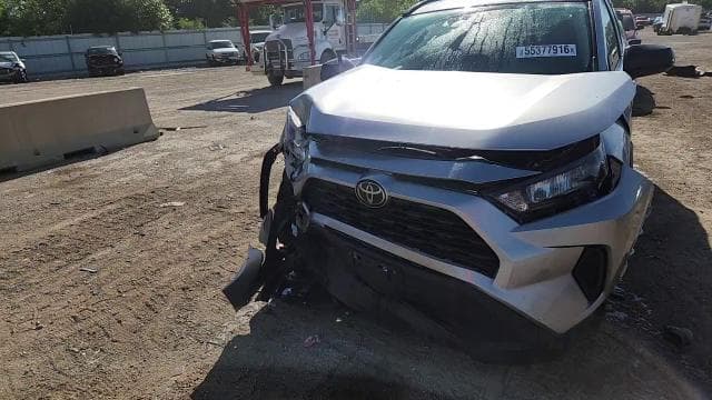 2019 TOYOTA RAV4 LE 13