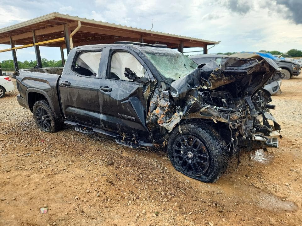 2026 TOYOTA TUNDRA LIMITED 4
