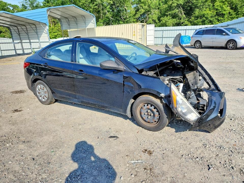 2017 HYUNDAI ACCENT SE SE 4
