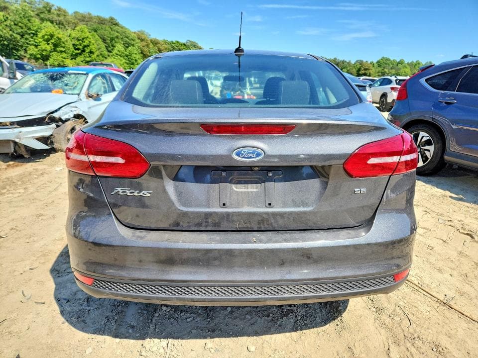 2017 FORD FOCUS SE SE 6
