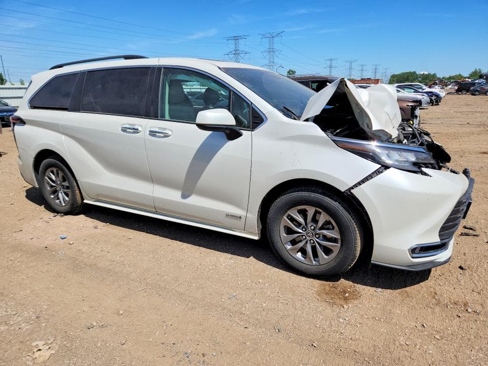 2021 TOYOTA SIENNA XLE XLE 4